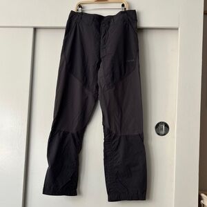 Sherpa Women's Black outdoor/ hiking Pants